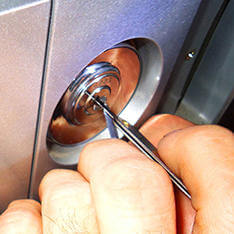 вскрытие замков сейфов